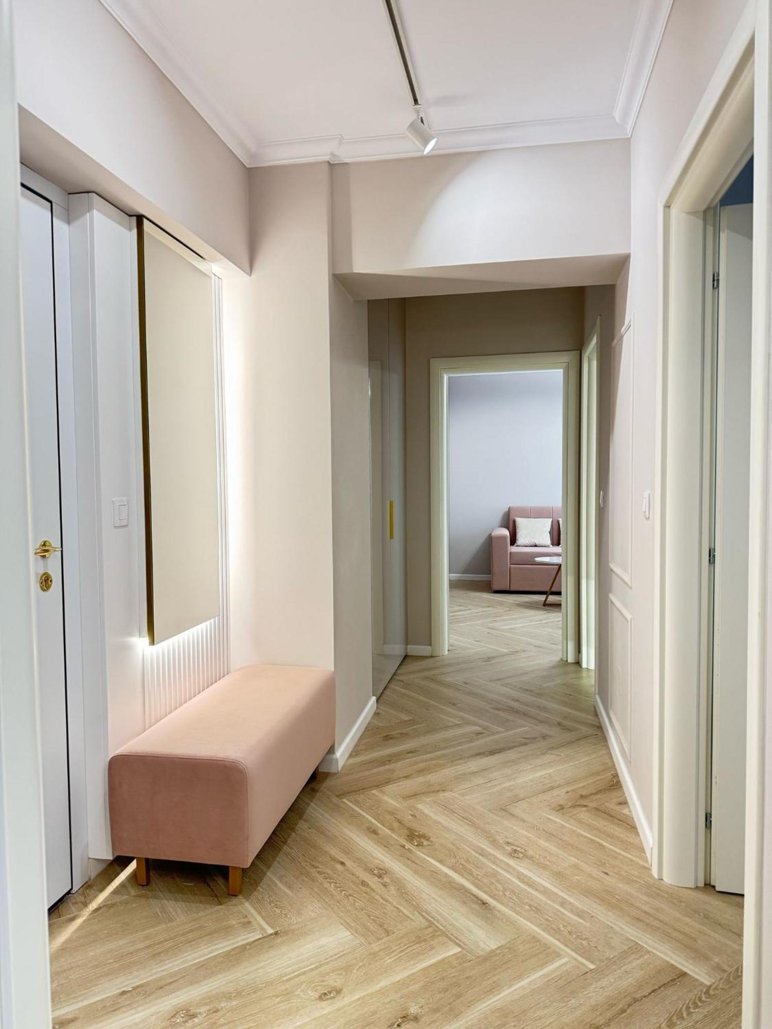 Modern & Glam Evergreen Towers Parking Free Iasi