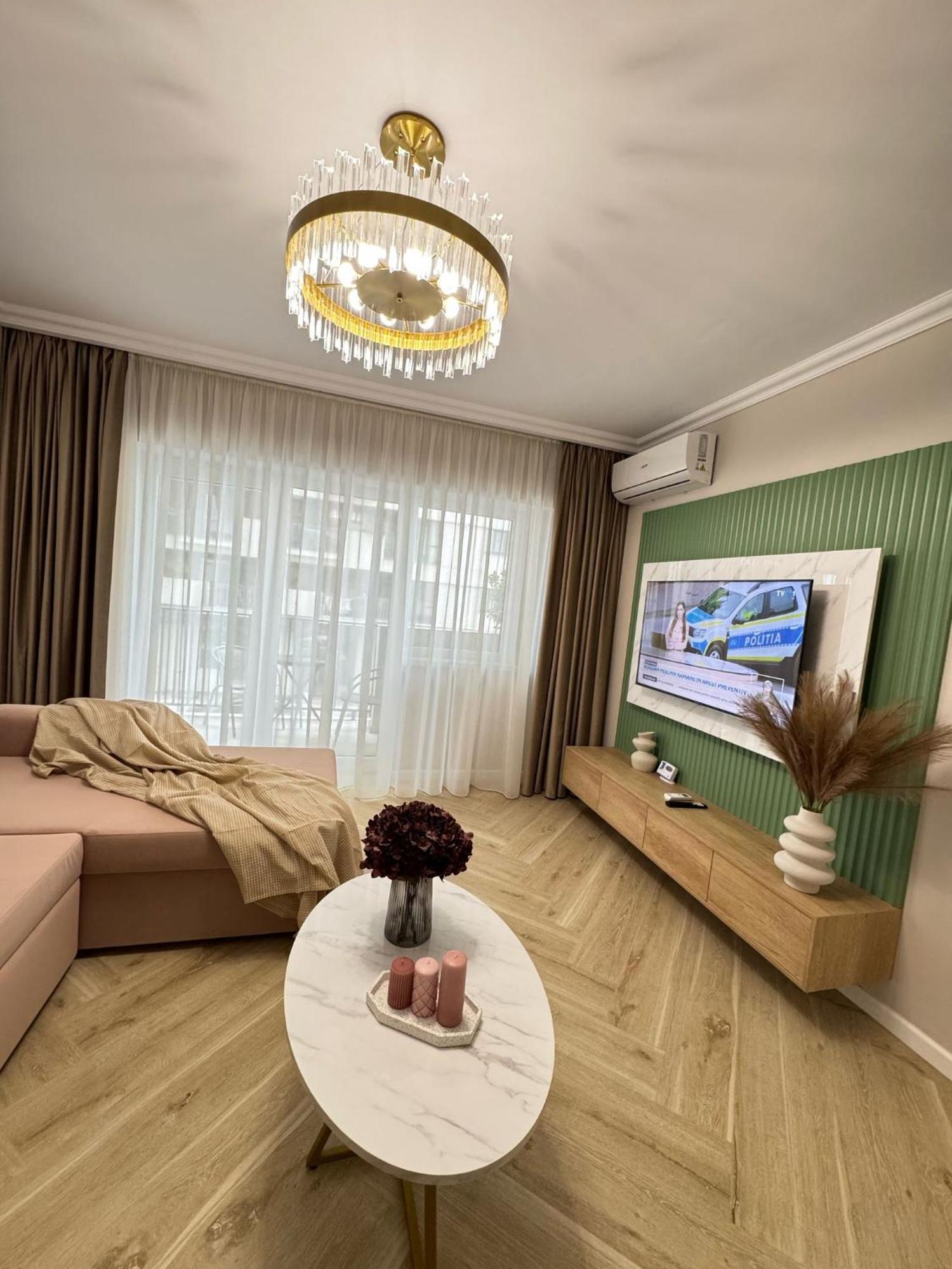 Appartamento Modern & Glam Evergreen Towers Parking Free *