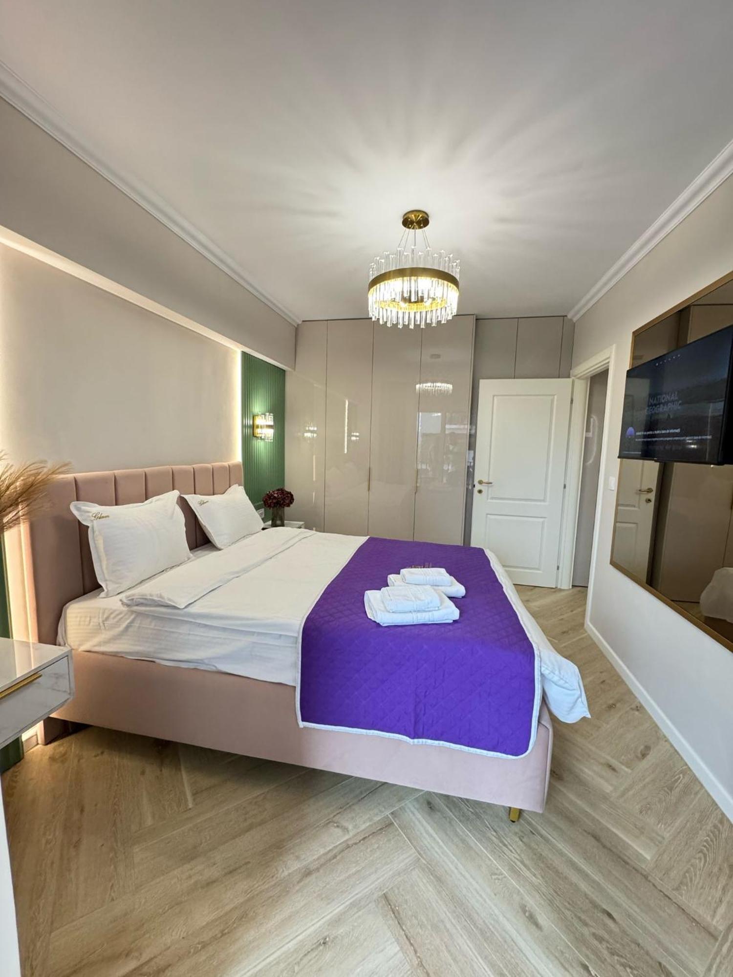 Modern & Glam Evergreen Towers Parking Free * Iasi