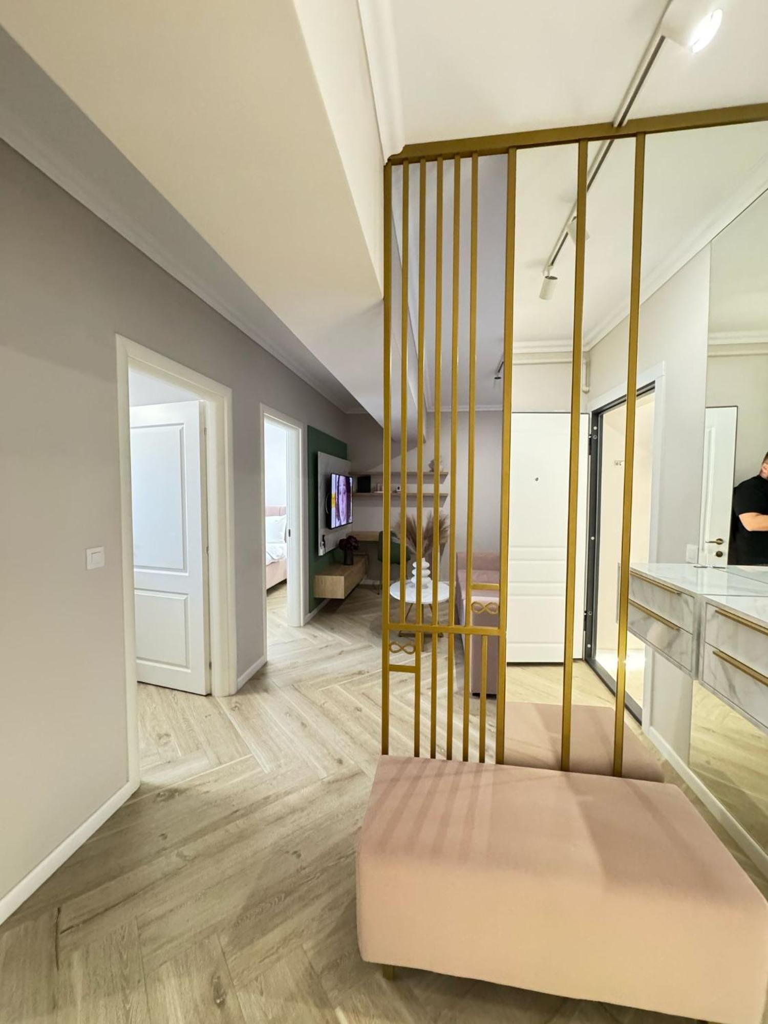 Appartamento Modern & Glam Evergreen Towers Parking Free *