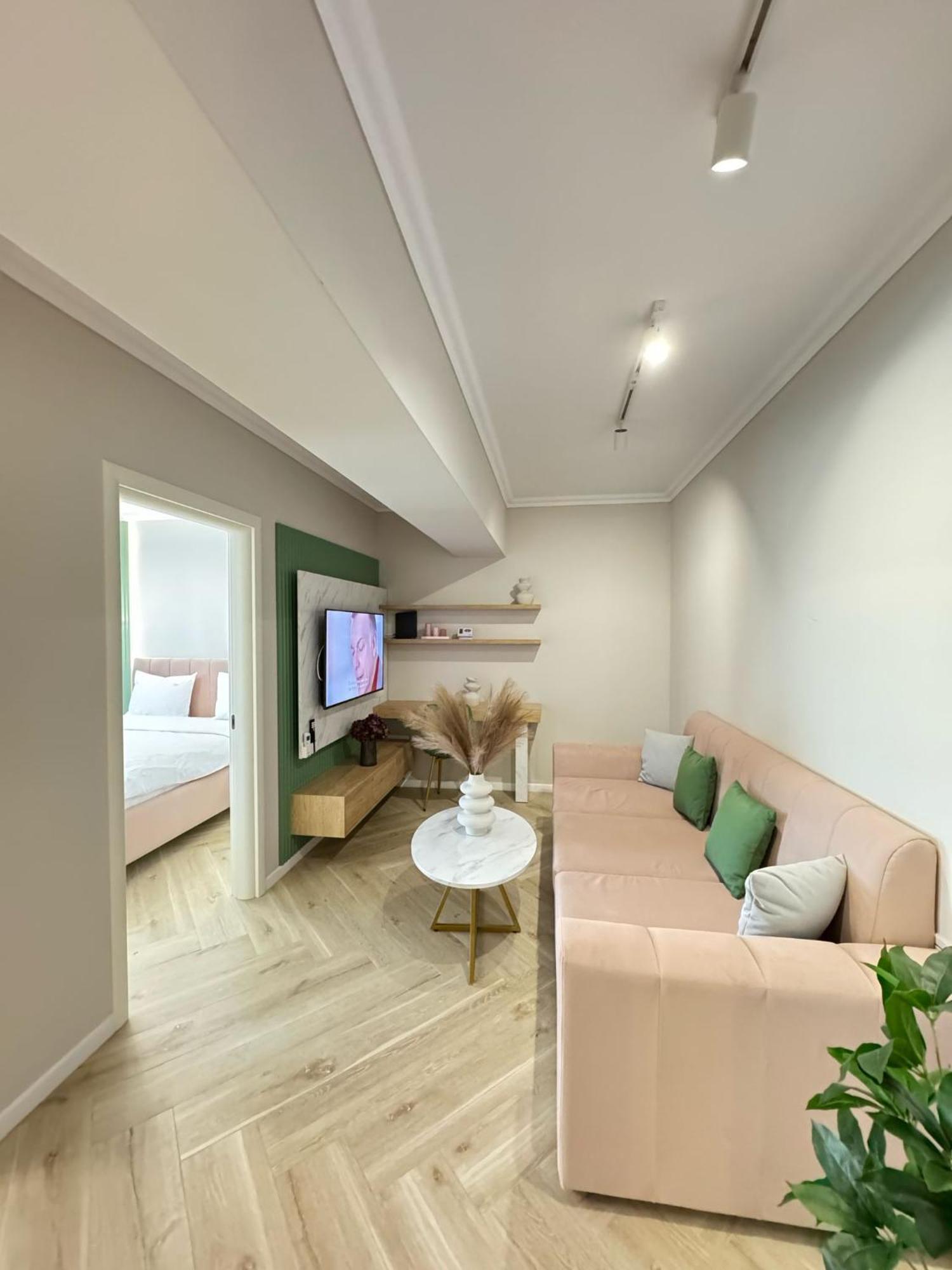 Modern & Glam Evergreen Towers Parking Free Appartamento Iasi